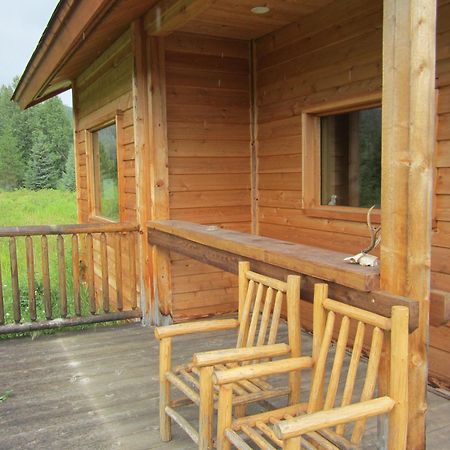 Ldr Lodge - Last Dollar Ranch Smithers Room photo