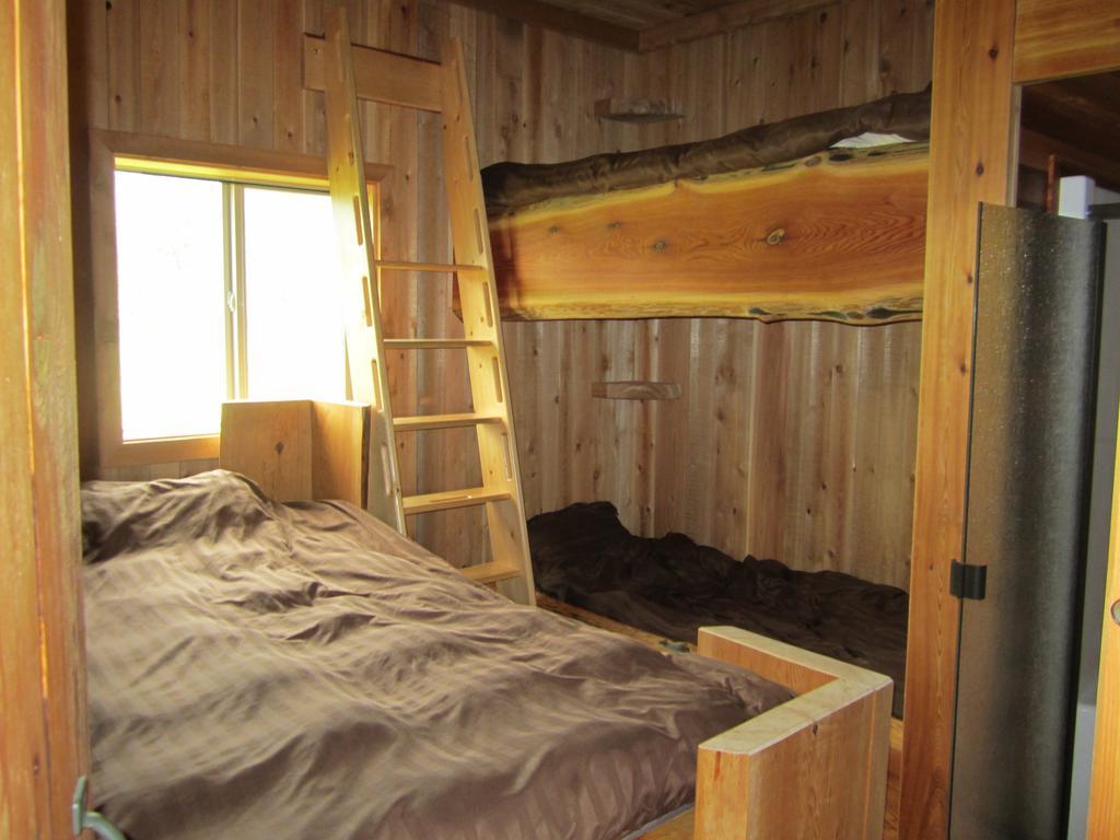 Ldr Lodge - Last Dollar Ranch Smithers Room photo