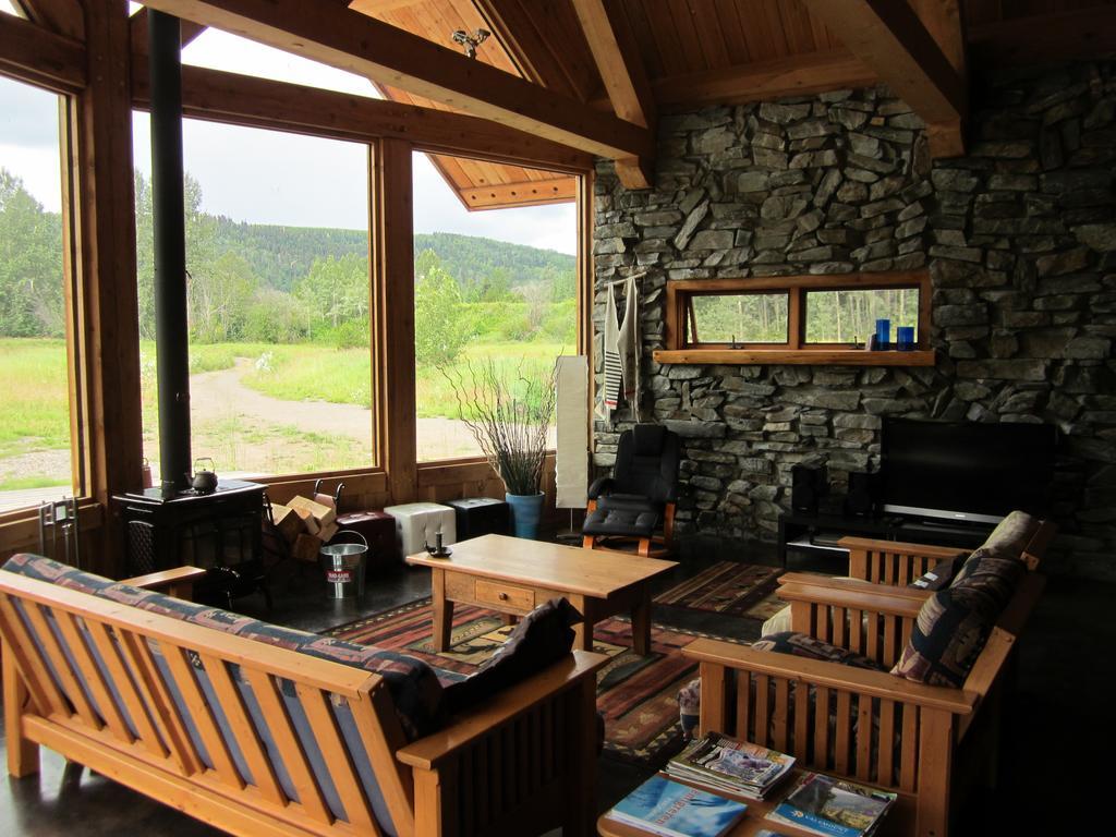 Ldr Lodge - Last Dollar Ranch Smithers Exterior photo