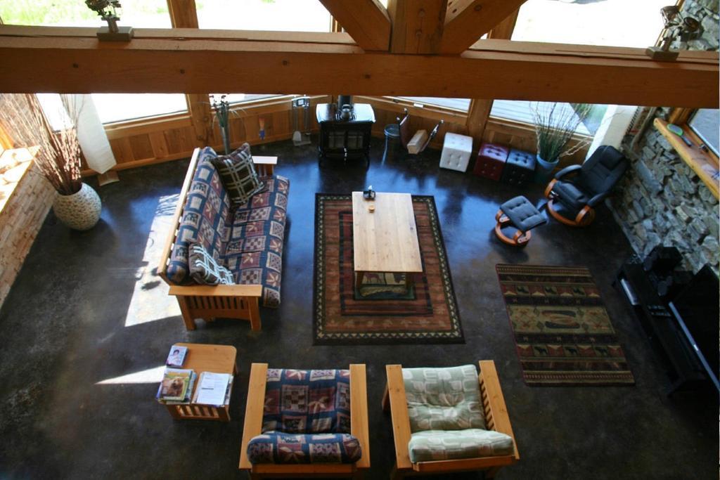 Ldr Lodge - Last Dollar Ranch Smithers Exterior photo